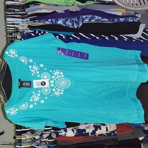 Premise xxl green too with white and silver accents